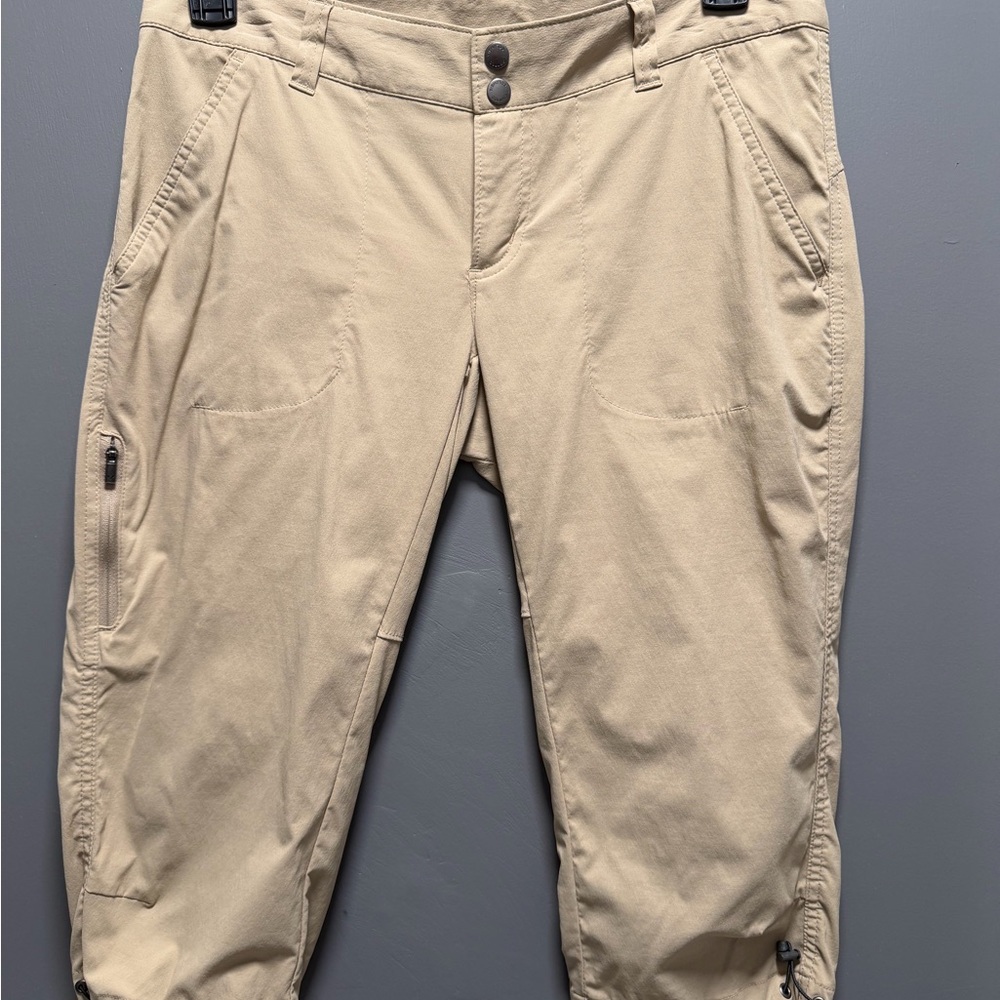Columbia Women’s Khaki Capris
